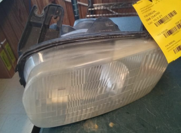 2001-2004 FORD ESCAPE Driver Left Side Headlight