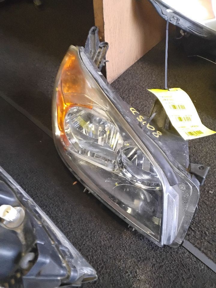Passenger Right Headlight Excluding Sport Package Fits 2009-2012 TOYOTA  RAV4