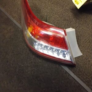 Driver Tail Light Quarter Panel Mounted Red And White  2010-2011 TOYOTA CAMRY