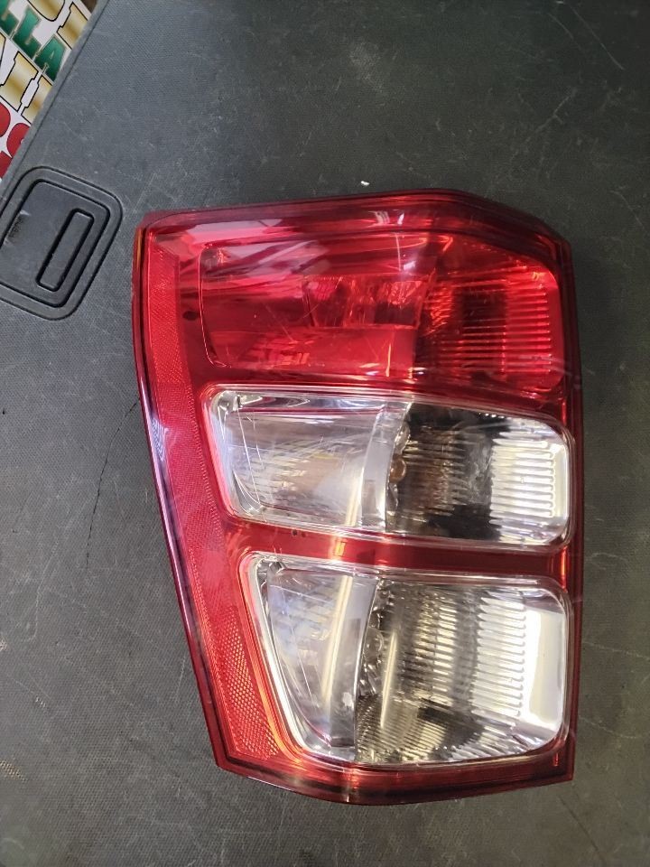 Driver Left Tail Light Grand Fits 2006-2011 SUZUKI VITARA