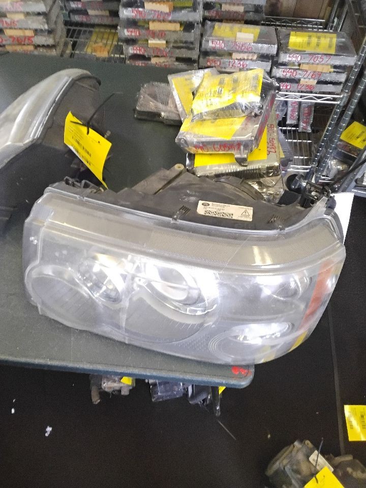 Driver Headlight Xenon HID Fits 2006-2009 RANGE ROVER SPORT