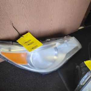 Passenger Right Headlight Halogen Fits 2009-2014 VOLKSWAGON ROUTAN
