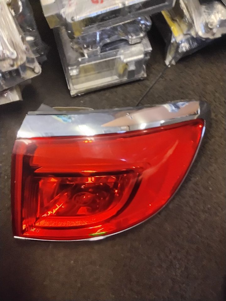 Passenger Tail Light Quarter Panel Mounted Fits 2013-2017 BUICK ENCLAVE