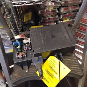 Fuse Box Engine Right Hand Kick Panel Fits 2006 FORD F150 PICKUP