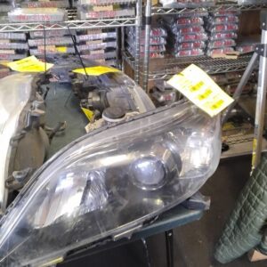 Driver Headlight Halogen Smoked Lens SE Fits 2011-2014 TOYOTA  SIENNA