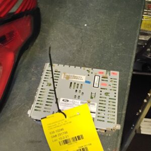 Audio Equipment Radio Receiver AM-FM-CD-MP3 Fits 2017-2019 FORD ESCAPE