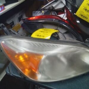 Passenger Right Headlight Excluding Sport Package Fits 2006-2008 TOYOTA RAV4