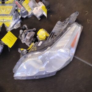 Driver Left Headlight Without Projector Beam Fits 2009-2012 CHEVROLET TRAVERSE