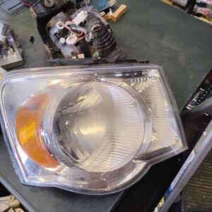 Passenger Right Headlight Fits 2007-2009 CHRYSLER ASPEN