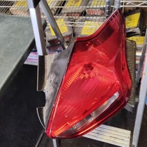 Passenger Tail Light Hatchback Incandescent Fits 2015-2018 FORD FOCUS