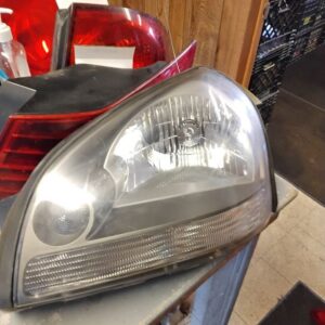 Driver Left Headlight Fits 2005-2008 HYUNDAI TUCSON