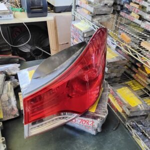 Passenger Tail Light Sedan Quarter Panel Mounted Fits 2011-2013 HYUNDAI ELANTRA