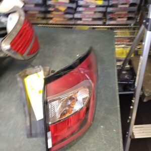 Passenger Tail Light Quarter Panel Mounted Fits 2017-2018 FORD ESCAPE