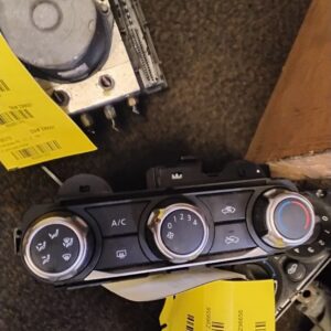 Temperature Control AC Manual Temperature Control Fits 2018-2023 NISSAN KICKS