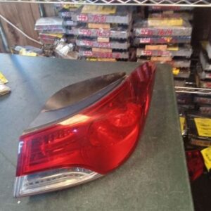 Passenger Tail Light Sedan Quarter Panel Mounted Fits 2011-2013 HYUNDAI ELANTRA