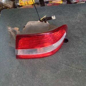 Passenger Tail Light Quarter Panel Mounted Fits 2000-2001 LEXUS ES300