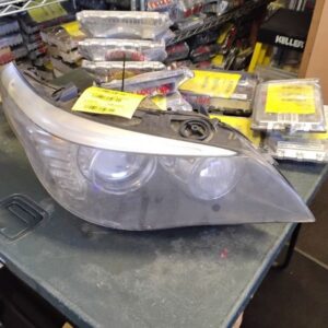 Passenger Headlight Xenon HID Fits 2008-2010 BMW 528i