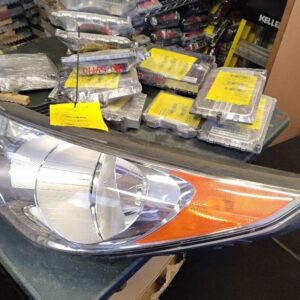 Driver Left Headlight Halogen Fits 2009-2014 VOLKSWAGON ROUTAN