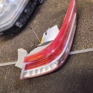 Passenger Tail Light Quarter Panel Mounted Fits 2010-2011 TOYOTA CAMRY