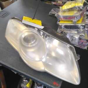 Passenger Headlight Halogen Hella Manufacturer 2006-2009 VOLSKWAGON PASSAT