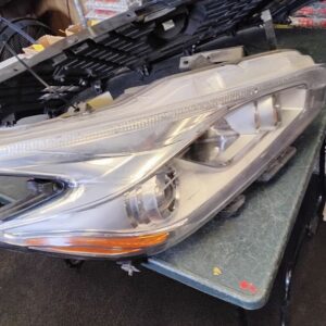 Passenger Headlight Halogen Chrome Upper Housing Fits 2015-2017 NISSAN MURANO