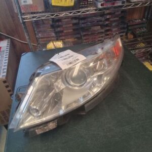 Passenger Headlight Xenon HID Without Adaptive Headlamps Fits 2009 LINCOLN MKS
