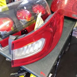 Passenger Right Tail Light Quarter Mounted Fits 2016-2018 LINCOLN MKX