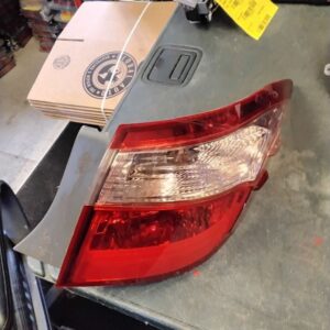 Passenger Tail Light Sedan Quarter Panel Mounted Fits 2017-2019 TOYOTA COROLLA