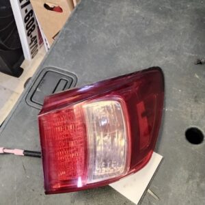 2011-2013 LEXUS IS250 Passenger Tail Light Sedan Fits Quarter Panel Mounted