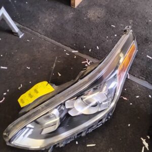 Driver Headlight Halogen Projector Fits 2019-2020 KIA FORTE