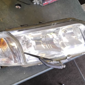 2004-2006 VOLVO 80 SERIES Passenger Right Headlight Halogen