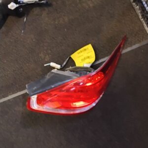 Passenger Tail Light From 10/09 Fits 2005-2007 2010 TOYOTA AVALON