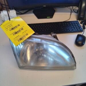 2001-2003 TOYOTA SIENNA Passenger Right Side Headlight