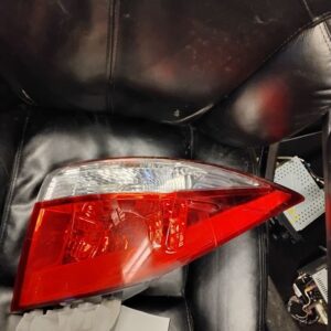 Passenger Tail Light Quarter Panel Mounted Fits 2014-2016 TOYOTA COROLLA