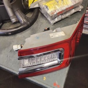 Passenger Tail Light Quarter Mounted Fits 2017-2020 LINCOLN CONTINENTAL