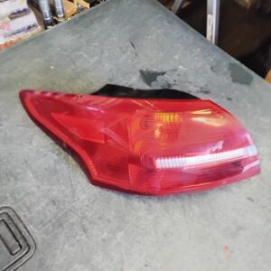 Driver Tail Light Sedan Outer Quarter Panel Mounted Fits 2015-2018 FORD FOCUS