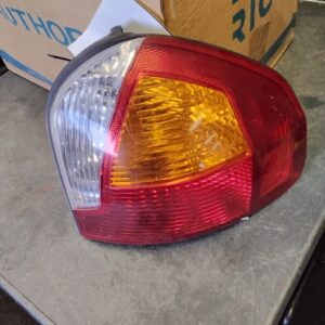 Passenger Tail Light Quarter Mounted Fits 2001-2004 HYUNDAI SANTA FE