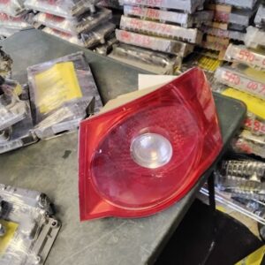 Passenger Tail Light Sedan VIN K 8th Digit Fits 2005-2007 VOLKSWAGON JETTA