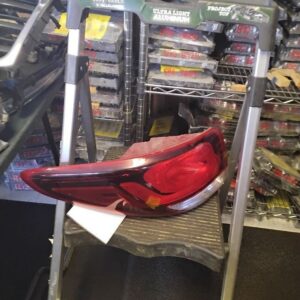 Driver Tail Light LWB Incandescent Fits 2017-2019 HYUNDAI SANTA FE