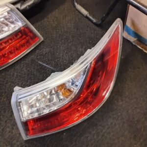 Passenger Tail Light Quarter Panel Mounted Fits 2010-2012 MAZDA CX-9