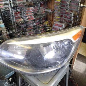 Driver Headlight Model Halogen Without LED Accent Fits 2014-2019 KIA SOUL