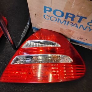 Passenger Tail Light 211 Type Sedan E320 Fits 2003-2006 MERCEDES E-CLASS