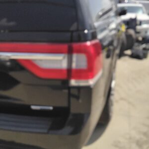 Passenger Tail Light Quarter Panel Mounted Fits 2015-2017 LINCOLN NAVIGATOR