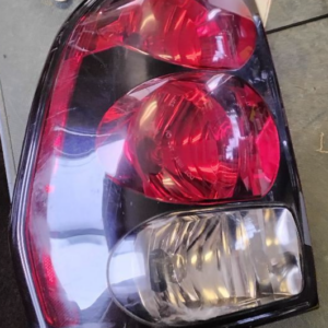 2002-2009 CHEVROLET TRAILBLAZER Driver Left Tail Light