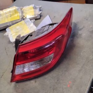 Passenger Tail Light US Built Quarter Panel Mounted 2015-2017 HYUNDAI SONATA