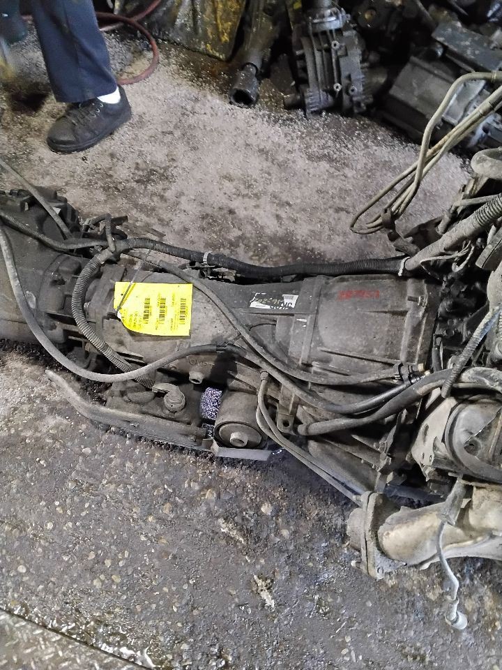 2002 CADILLAC ESCALADE Automatic Transmission Fits 6.0L AWD