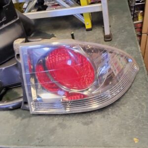 Passenger Tail Light Sedan Quarter Panel Mounted Fits 2001-2003 LEXUS IS300